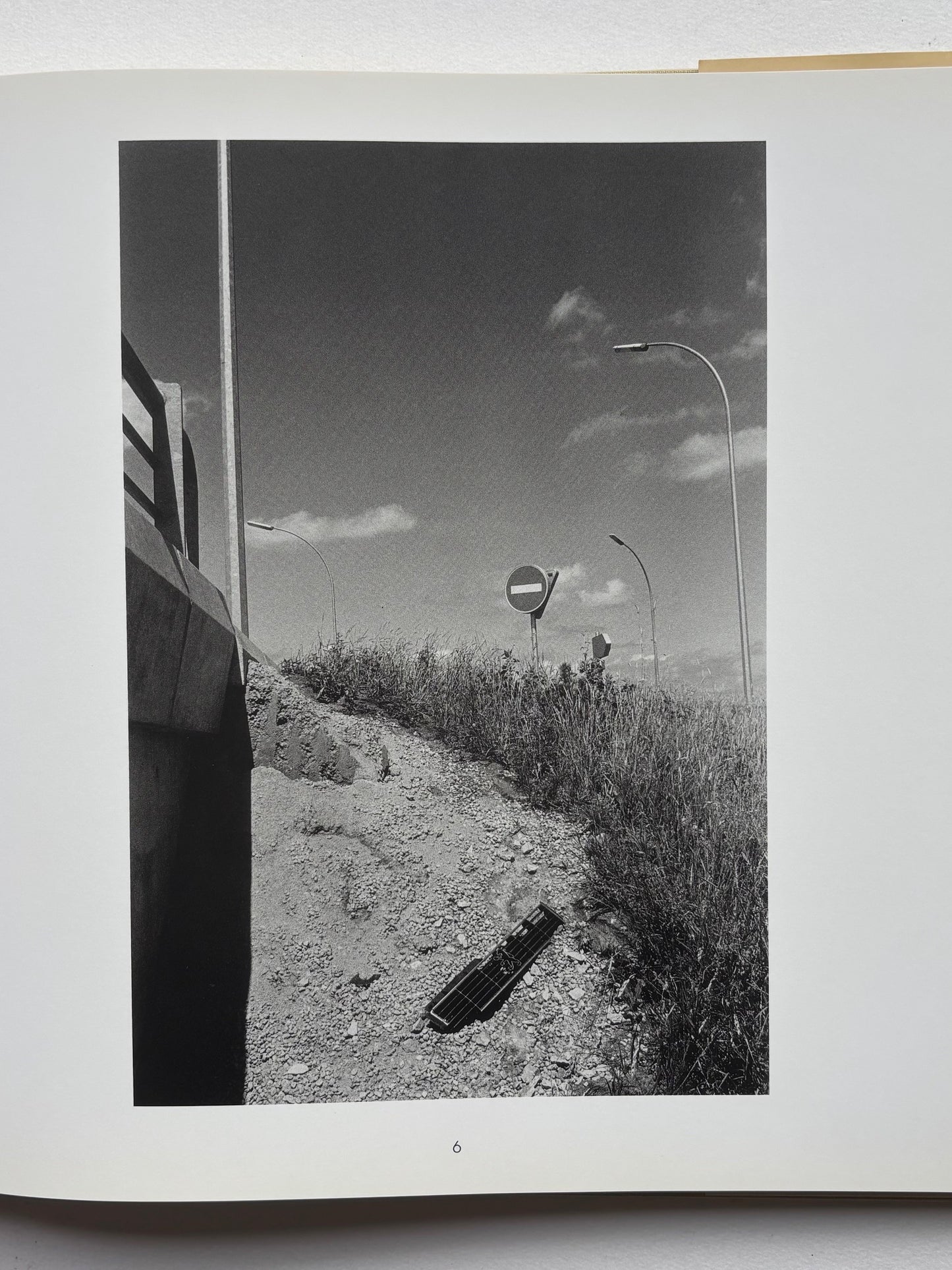 BASSIN MINIER. Traces et Mutations. Photographies de : John BRAUN, René GILLAIN,Raymond KAISER, Mathilde KOMPOSCH. (DEDICATED + ORIGINAL PHOTO)