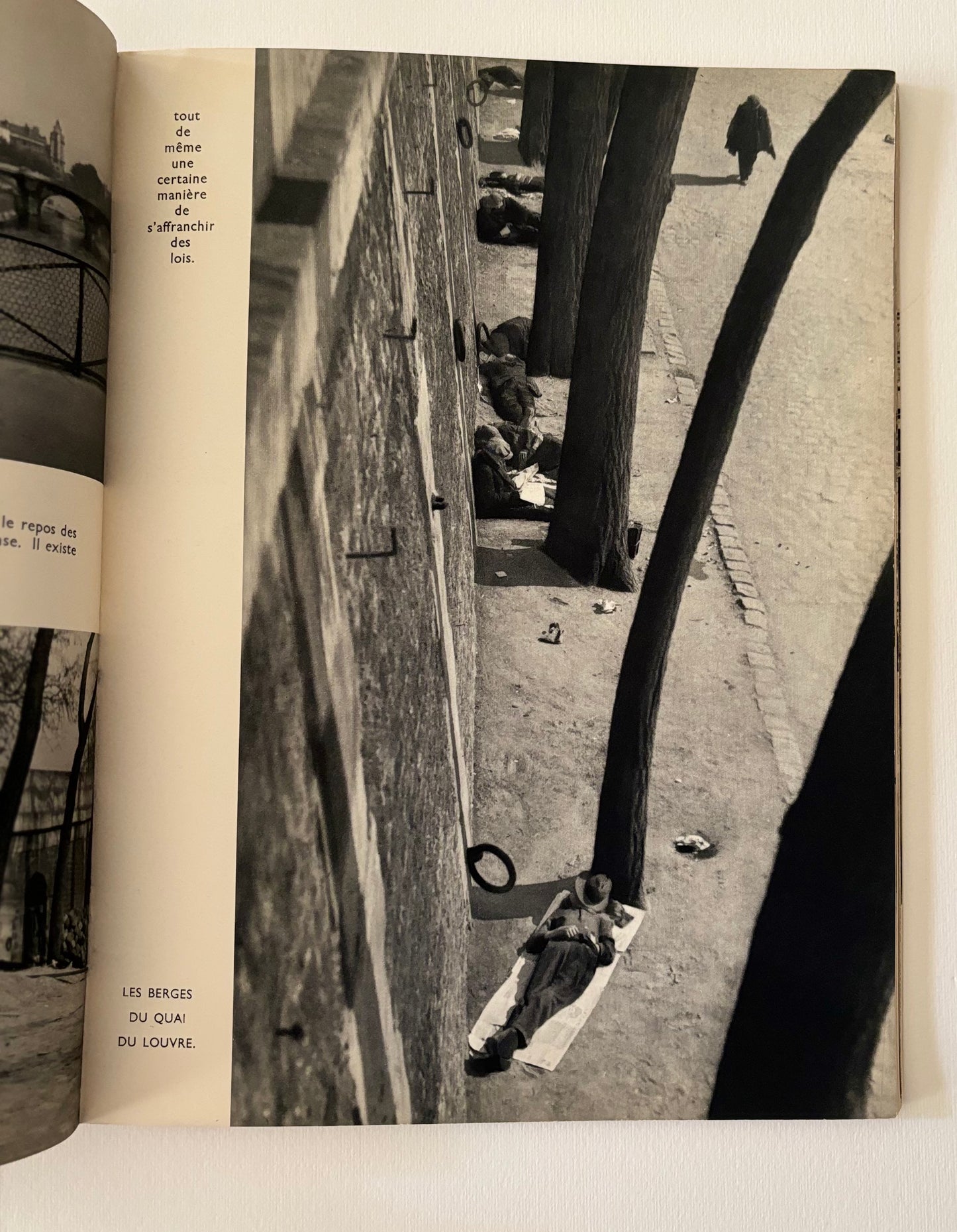 Paris vu par André Kertesz. Texte de Pierre Mac-Orlan.