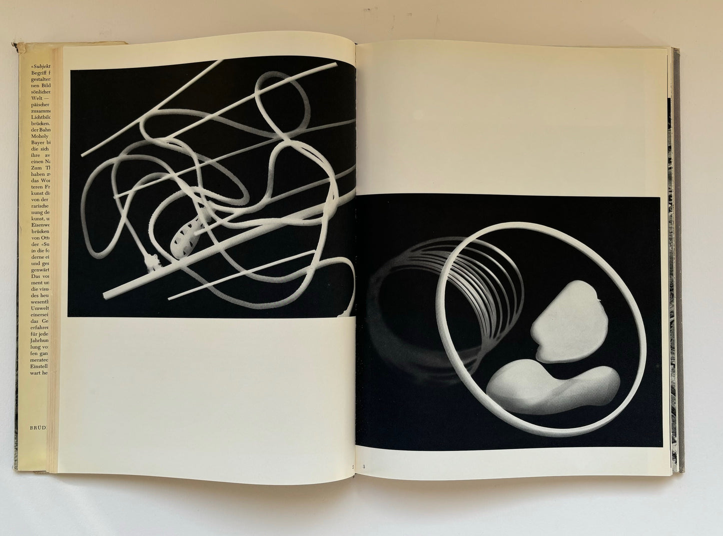 Subjektive Fotografie. Ein Bildband moderner europäischer Fotografie Un recueil de photographies modernes européennes A Collection of Modern European Photography.