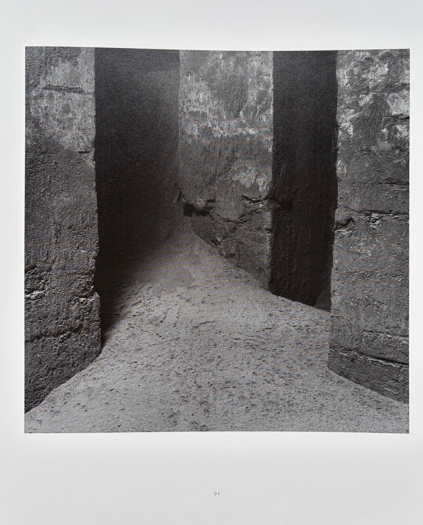 Les Pyramides du Nord. (SIGNED)