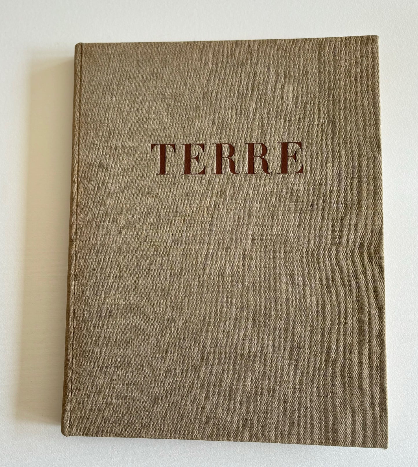 Terre. Vingt textes illustrés de trente photographies de l’auteur. (Dedicated, Signed).