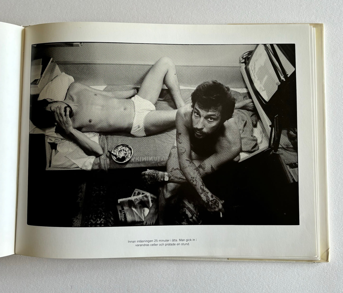 FÄNGELSE. Anders Petersen. Med text av Leif G.W. Persson.
