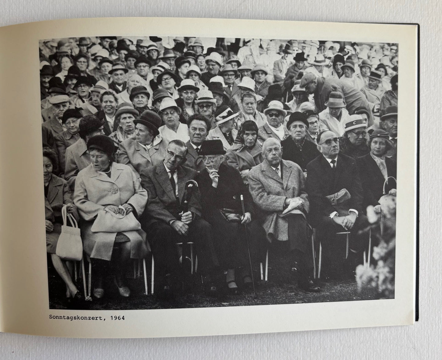 Medium Photographie heft 3. Karin Szekessy. Akte Künstlerpoträts Zeitgenossen.