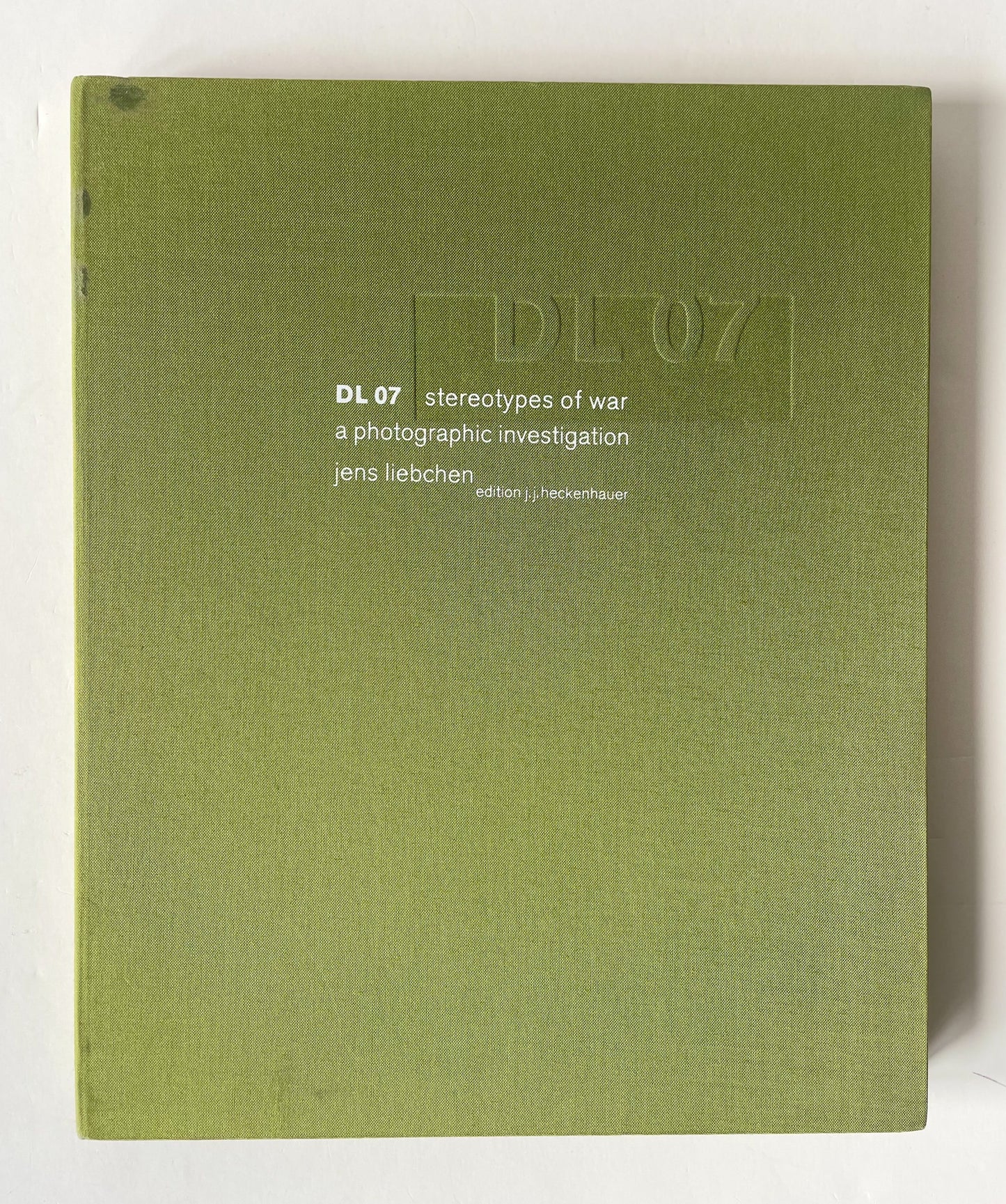 DL 07. Stereotypes of war (Special edition with print)