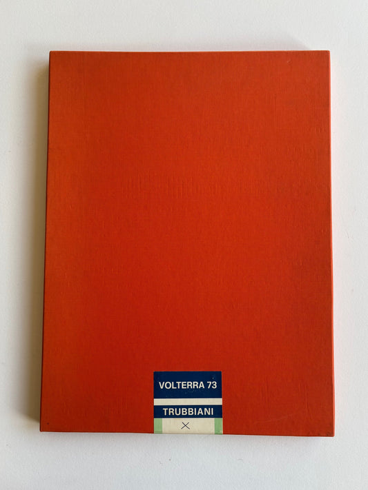 Volterea 73, Sculture. Ambientazioni. Visualizzazioni. Progettazione per l’alabastro. Problemi dei centro storico. A cura di Enrico Crispolti. Volterra, 15 luglio/15 settembre 1973. (ORIGINAL ETCHING, SIGNED & NUMBERED)