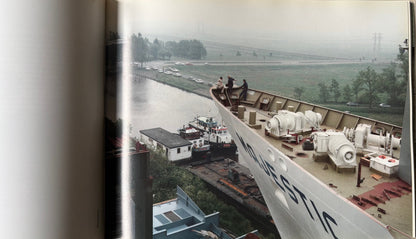 Hollandse taferelen. (SIGNED)