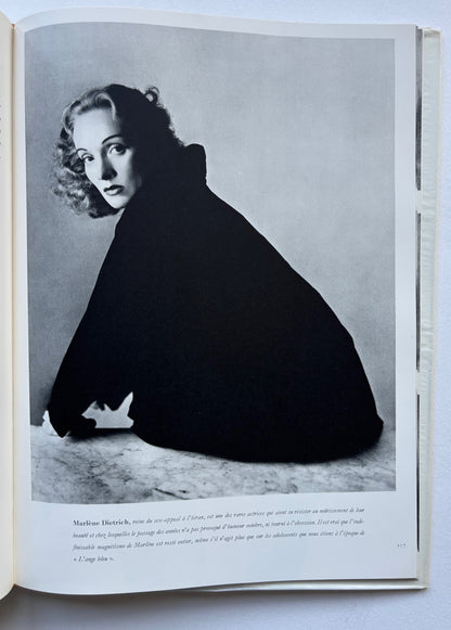 MOMENTS. Par Irving Penn. (INSCRIBED)