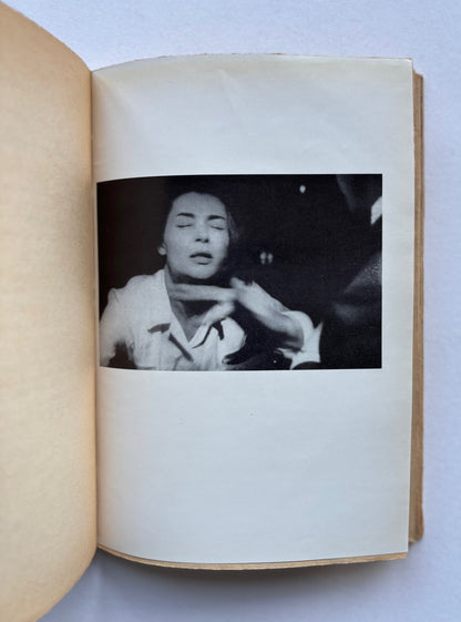 Marguerite Duras. Hiroshima mon Amour scénario et dialogues. Réalisation : Alain Resnais.
