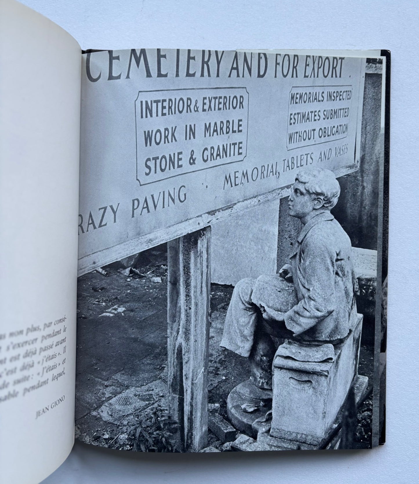 Les cimetières de Londres. (INSCRIBED + PUBISHER’S FLYER)