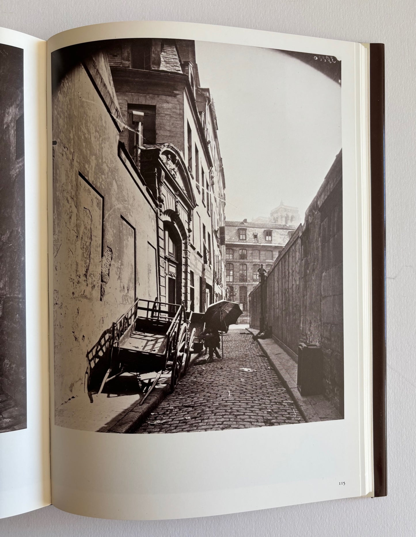 ATGET. Voyages en Ville. Présentation de Pierre Gassmann. Texte de Roméo Martinez et Alain Pougetoux