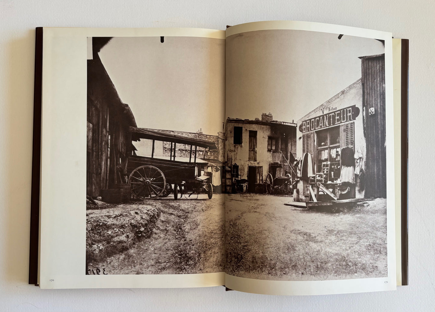 ATGET. Voyages en Ville. Présentation de Pierre Gassmann. Texte de Roméo Martinez et Alain Pougetoux