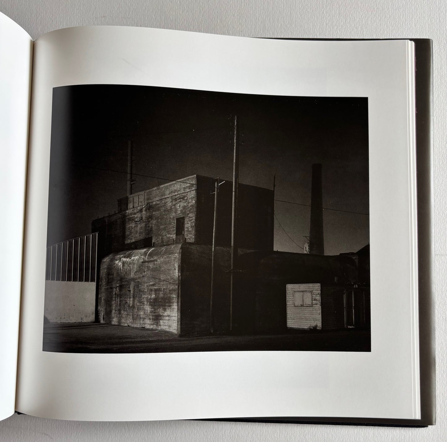 Nocture + Essai pour une archéologie imaginaire. 1980-1987. Special edition of the 2 volumes. (+ 2 PHOTOGRAPHS, SIGNED, NUMBERED)