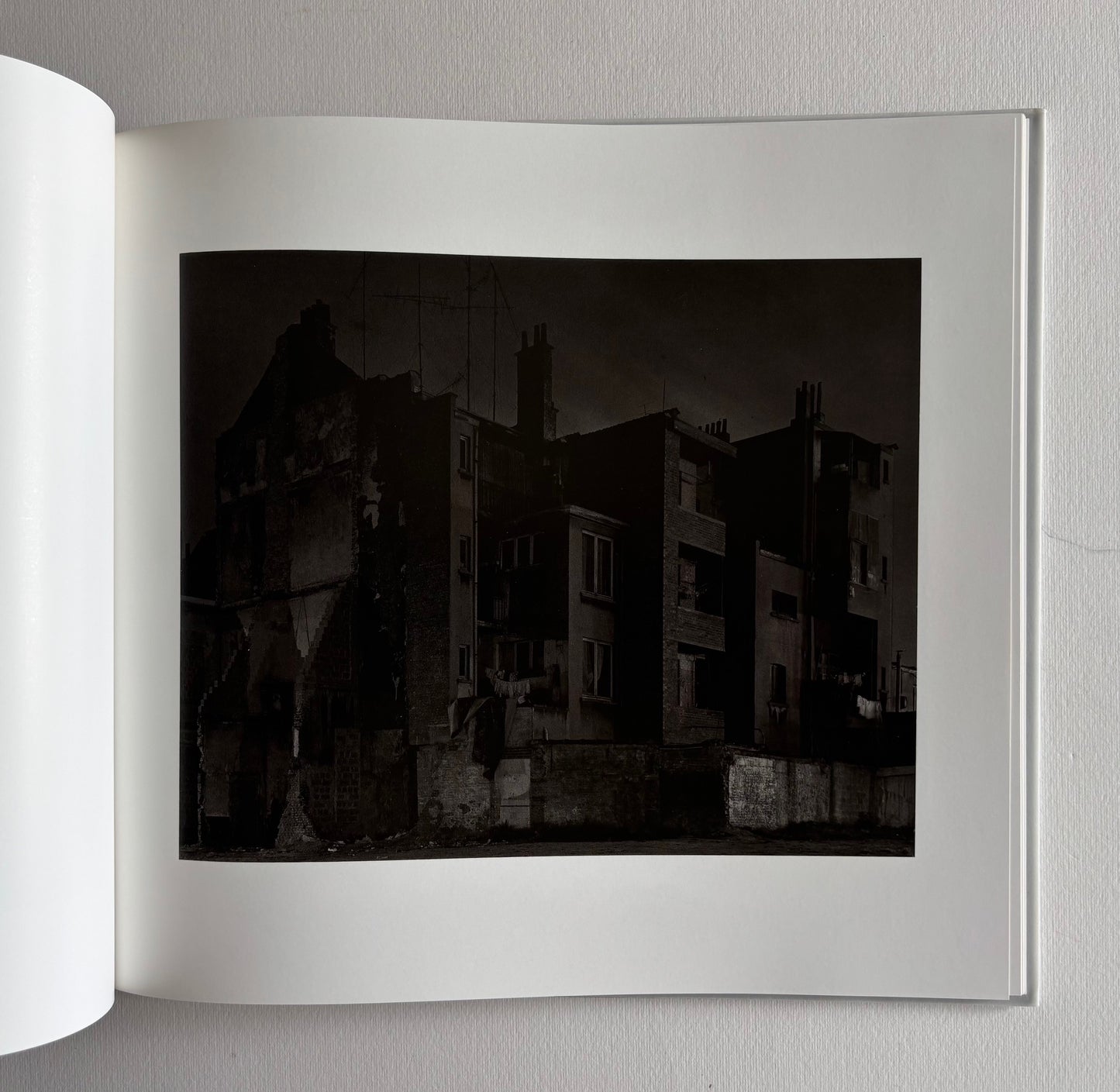 Nocture + Essai pour une archéologie imaginaire. 1980-1987. Special edition of the 2 volumes. (+ 2 PHOTOGRAPHS, SIGNED, NUMBERED)