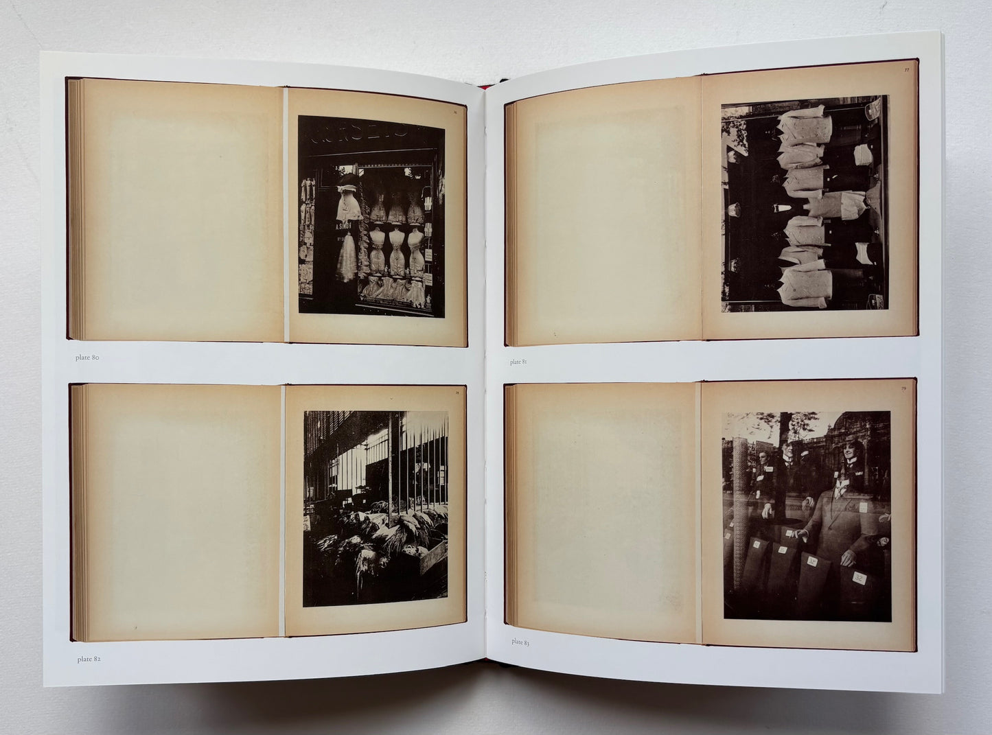 ATGET PHOTOGRAPHE de PARIS. Préface par Pierre MAC-ORLAN.