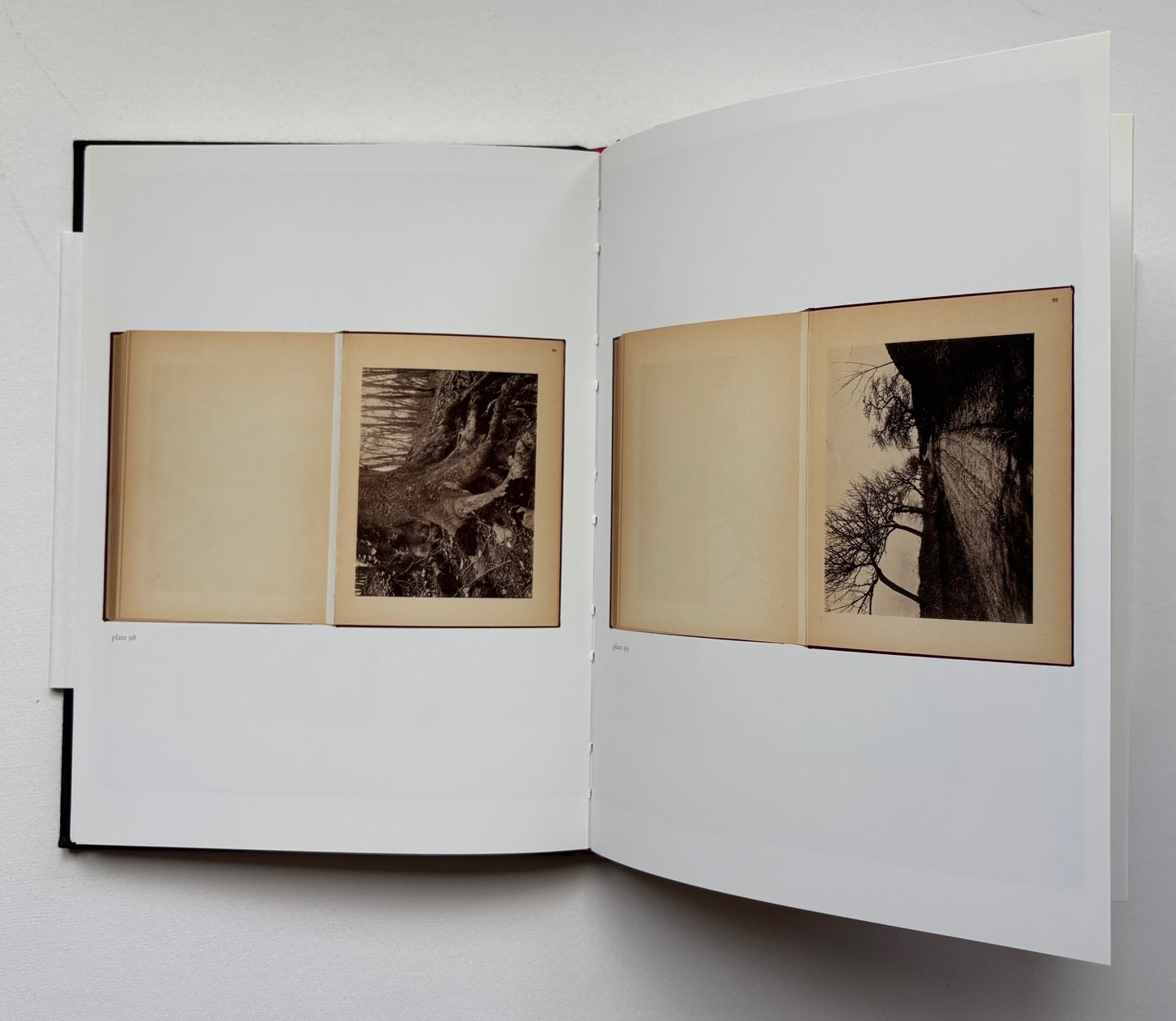 ATGET PHOTOGRAPHE de PARIS. Préface par Pierre MAC-ORLAN.