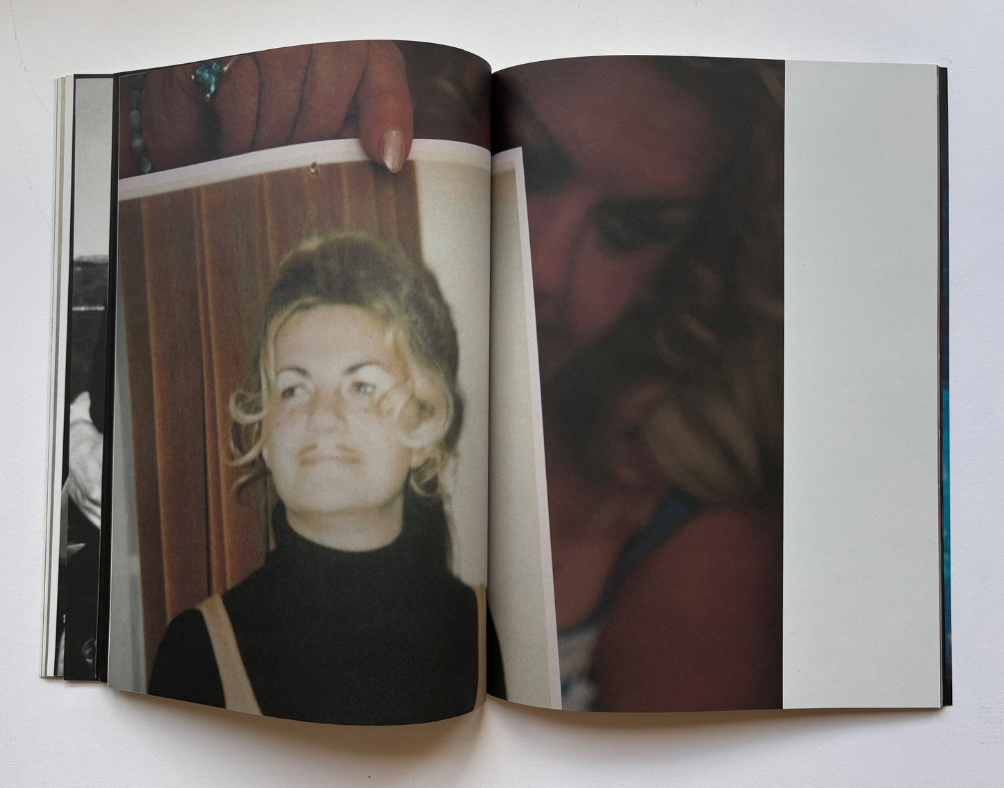 Queen Ann. P.S. Belly cut off. (+ 2 PRINTS, SIGNED, NUMBERED).