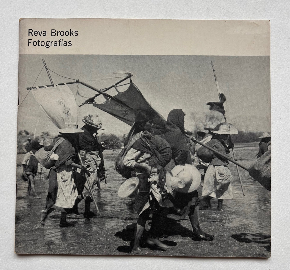 Reva Brooks Fotografias. (DEDICATED, SIGNED)