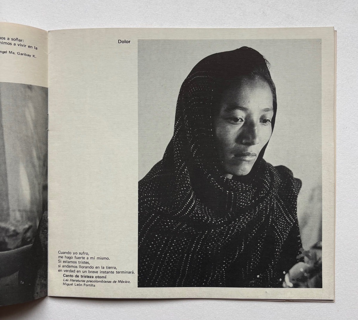 Reva Brooks Fotografias. (DEDICATED, SIGNED)