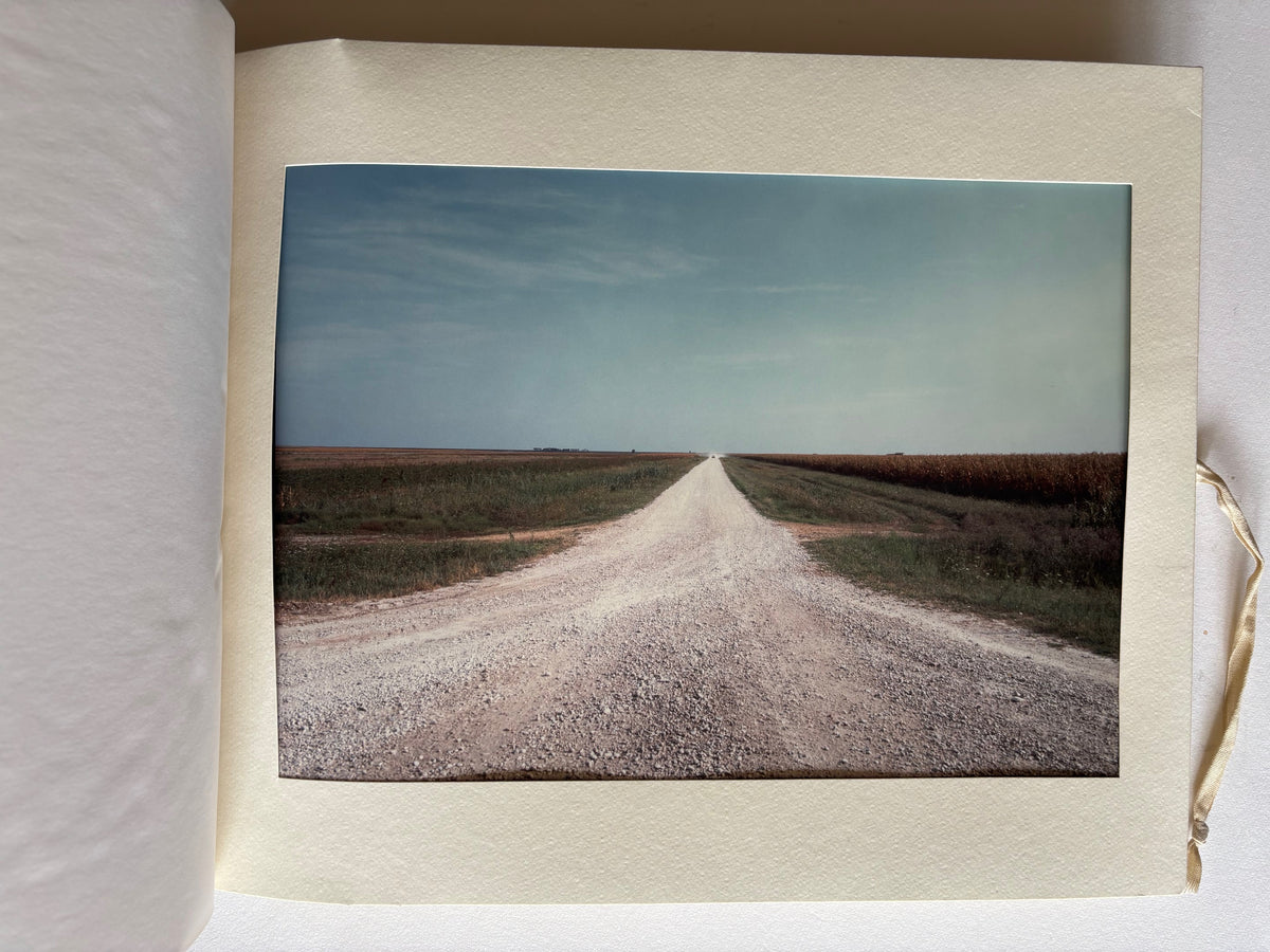 Immagini di Luigi Ghirri. (NUMBERED, SIGNED)
